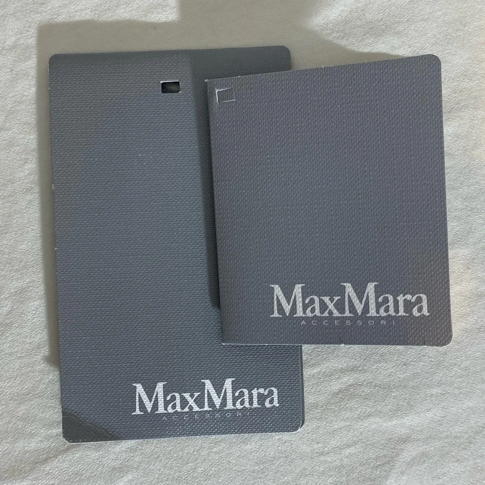 *Authentic* MaxMara handbag - Picture 11 of 16